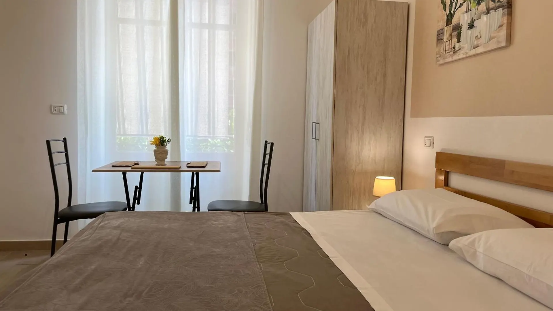 B&B Vento Aureo Rooms Milazzo 0*,  Italy