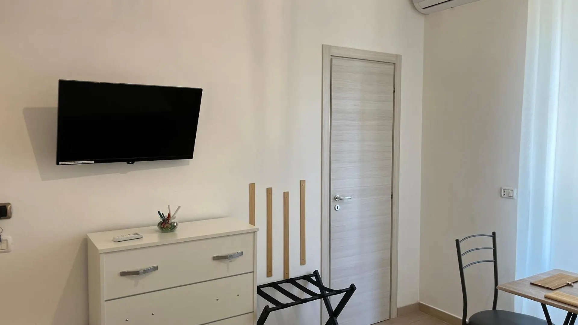 B&B Vento Aureo Rooms Milazzo Couette-café